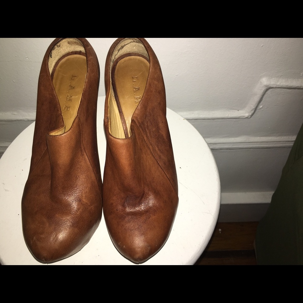 L.A.M.B clogs